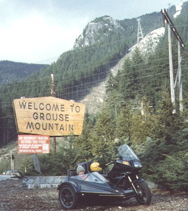 1980 Kaw1300 Vetter sidecar_at_Grouse_Mountain.jpg