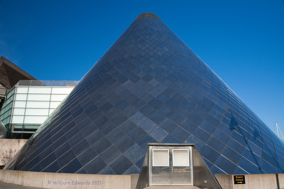 2011_0187_Tacoma_museum-glass