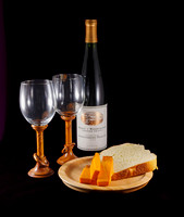 2 wine glasses plate with cheese_0439_2023.09.23 sm