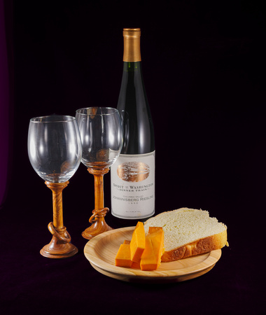 2 wine glasses plate with cheese_0439_2023.09.23 sm