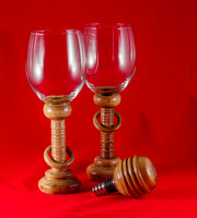 wine glass on red_0519_2023.10.01 sm