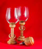 wine glass on red_0524_2023.10.01 sm