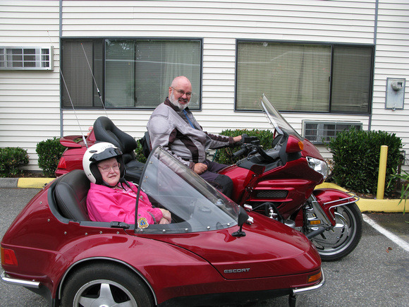 2009_08_0436_mom_sidecar