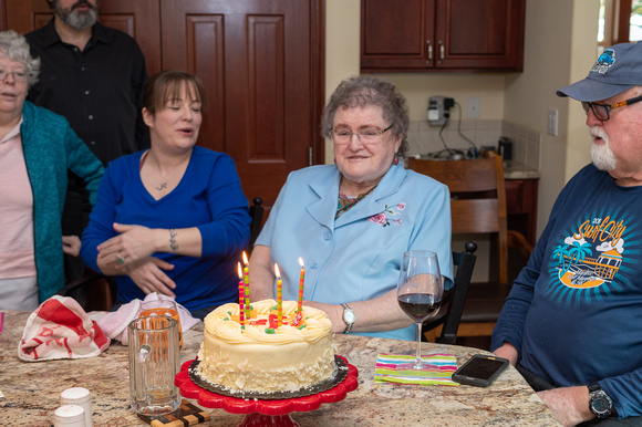 02 Mom_s 94 Birthday_3831_20190224 sm