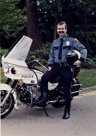 Officer Will Edwards.Lynnwood P.D..jpg
